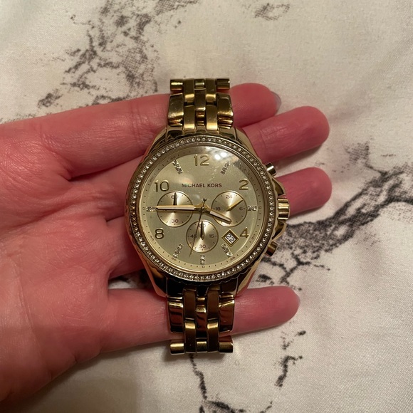 Watch - Picture 2 of 5